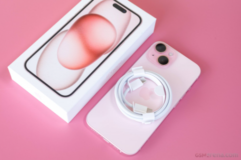 محصول گوشی موبایل اپل مدل ,iPhone 15 ZAA,CHA  دو سیم کارت ، ظرفیت128 مگابایت و رم 6 گیگابایت - ری پک -استوک