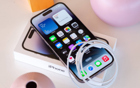محصول گوشی موبایل اپل مدل ,iPhone 14 Pro ZAA,CHA دو سیم کارت ، ظرفیت256 مگابایت و رم 6 گیگابایت - ری پک-باطری 100 -استوک Apple iPhone 14 Pro 256GB Dual SIM Stock
